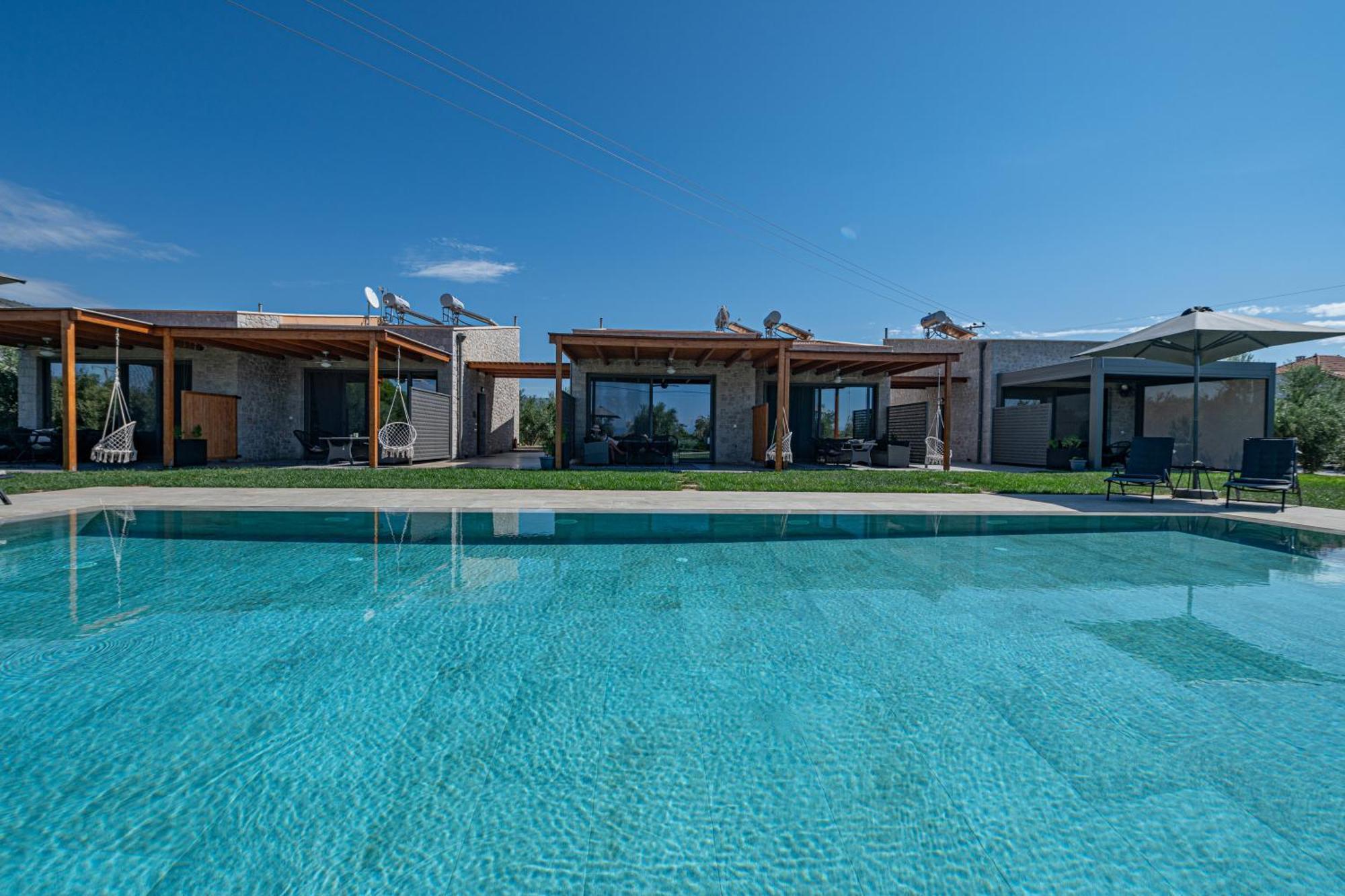 Irissa Suites Paralia Irion Buitenkant foto