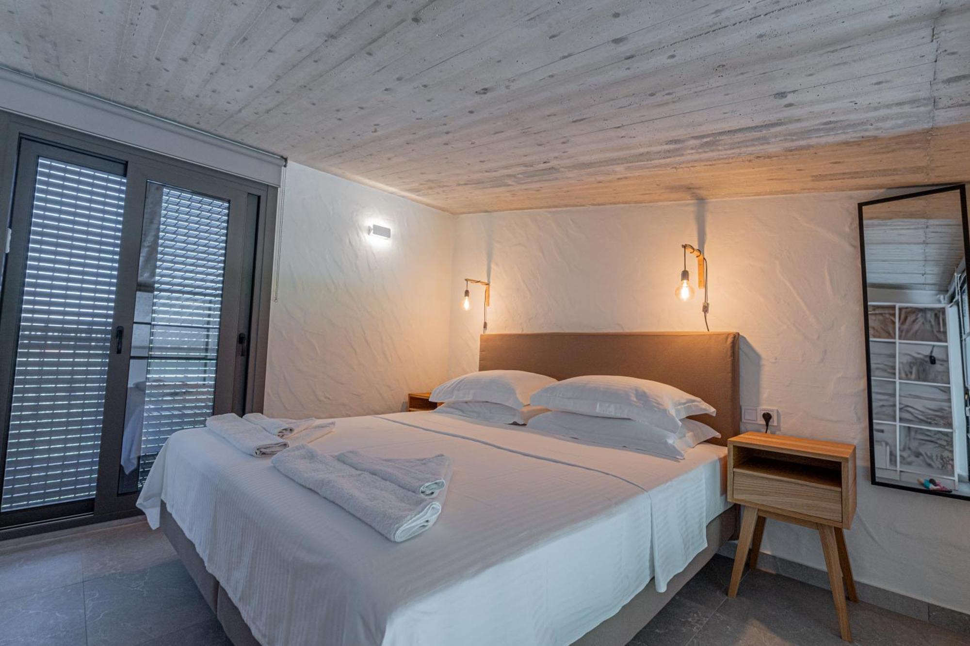 Irissa Suites Paralia Irion Kamer foto